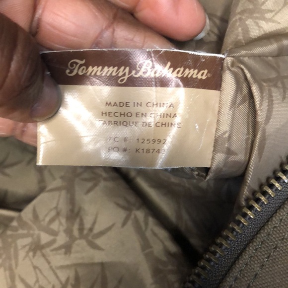 TOMMY BAHAMA khaki canvas/ leather Paradise Island Hopper Weekender travel bag. - Picture 14 of 16